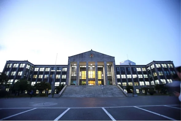 Centennial College Logo